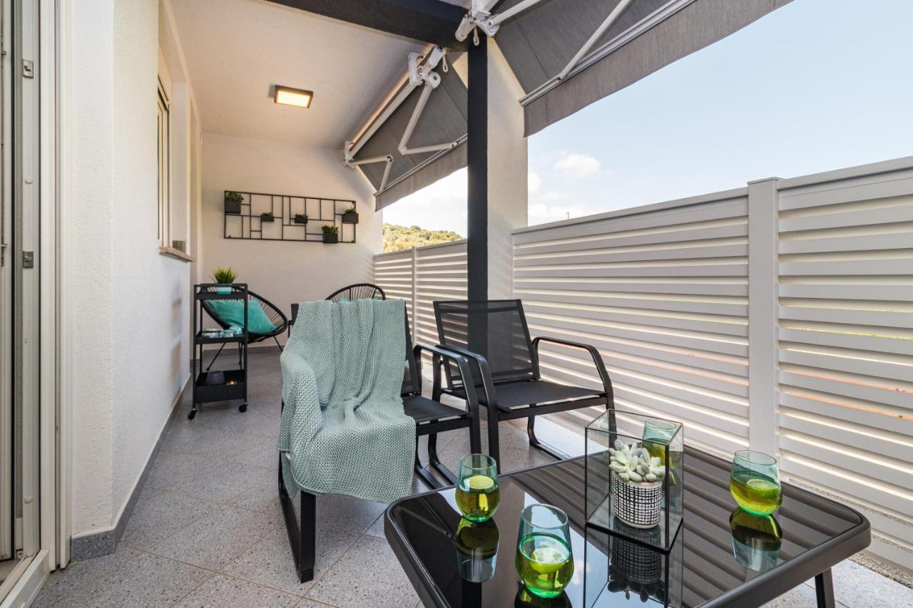 New Apartment Near Sea With 3 Bedrooms And 2 Bathrooms Pula Exterior photo